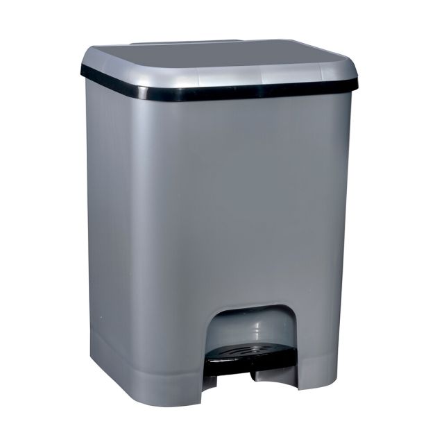 Cubo de basura con pedal class plata 20 L (Plastic 3162)