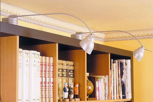 Iluminación de estanterías con focos